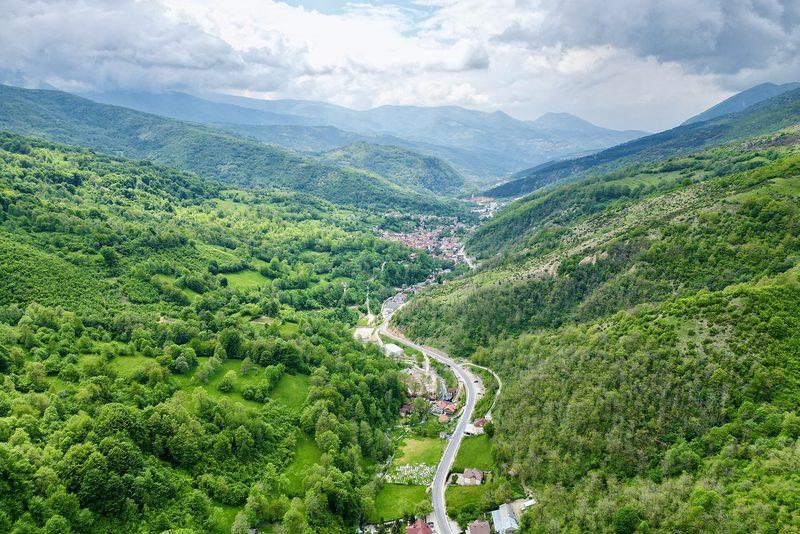 Долина под врвовите